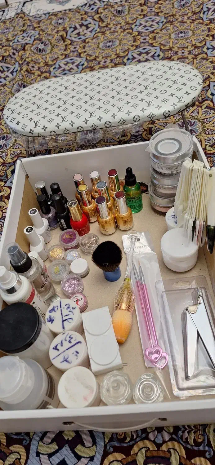 وسایل کاشت ناخن|حراج|ملارد, |دیوار