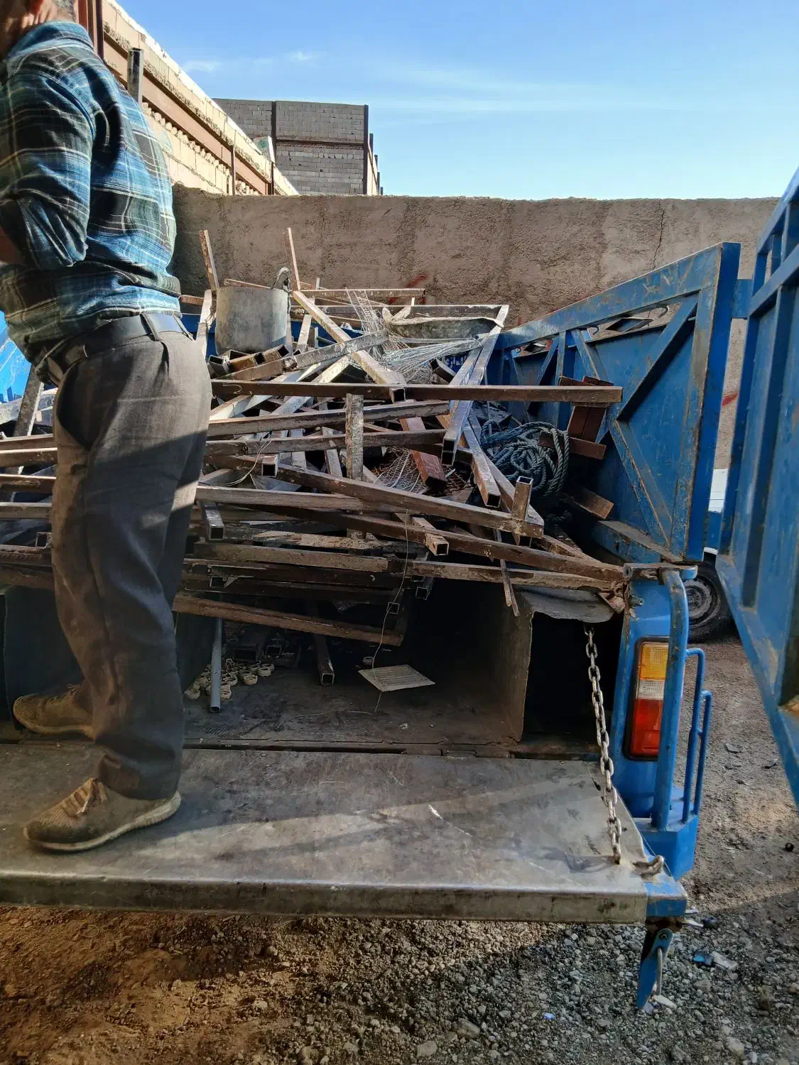 کاغذ باطله مجله کتاب آهن آلات|عمده‌فروشی|تهران, بلوار کشاورز|دیوار