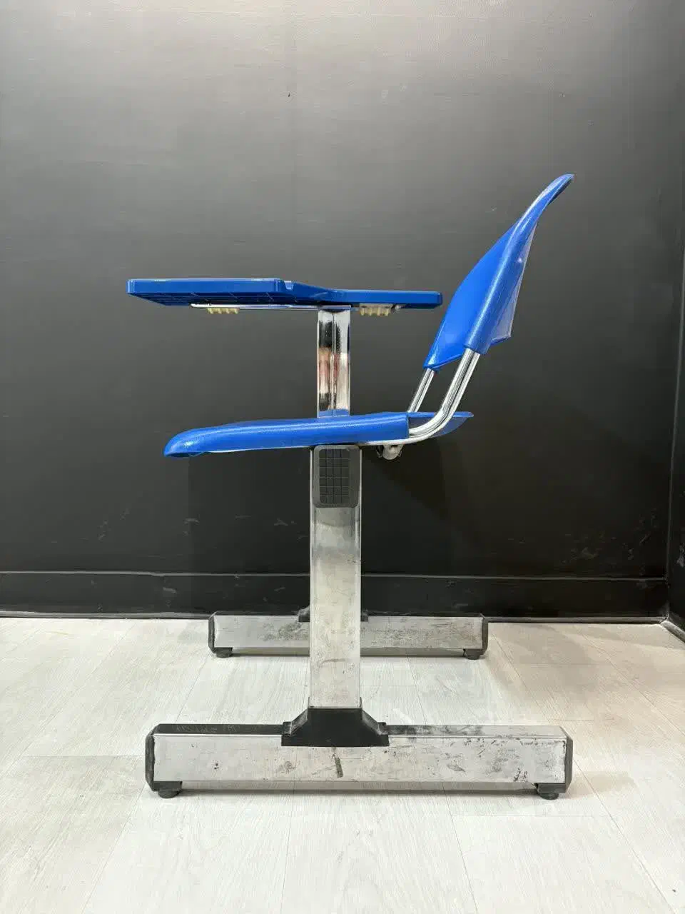 صندلی|صندلی و نیمکت|ساوه, |دیوار