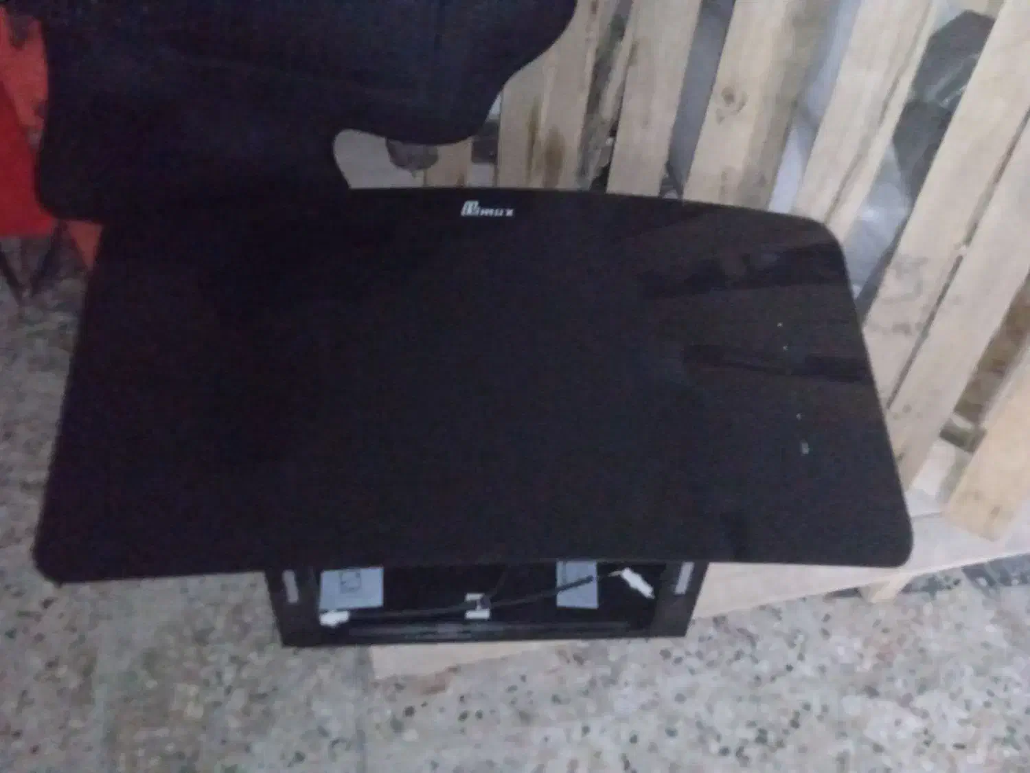 هود|هود|یاسوج, |دیوار