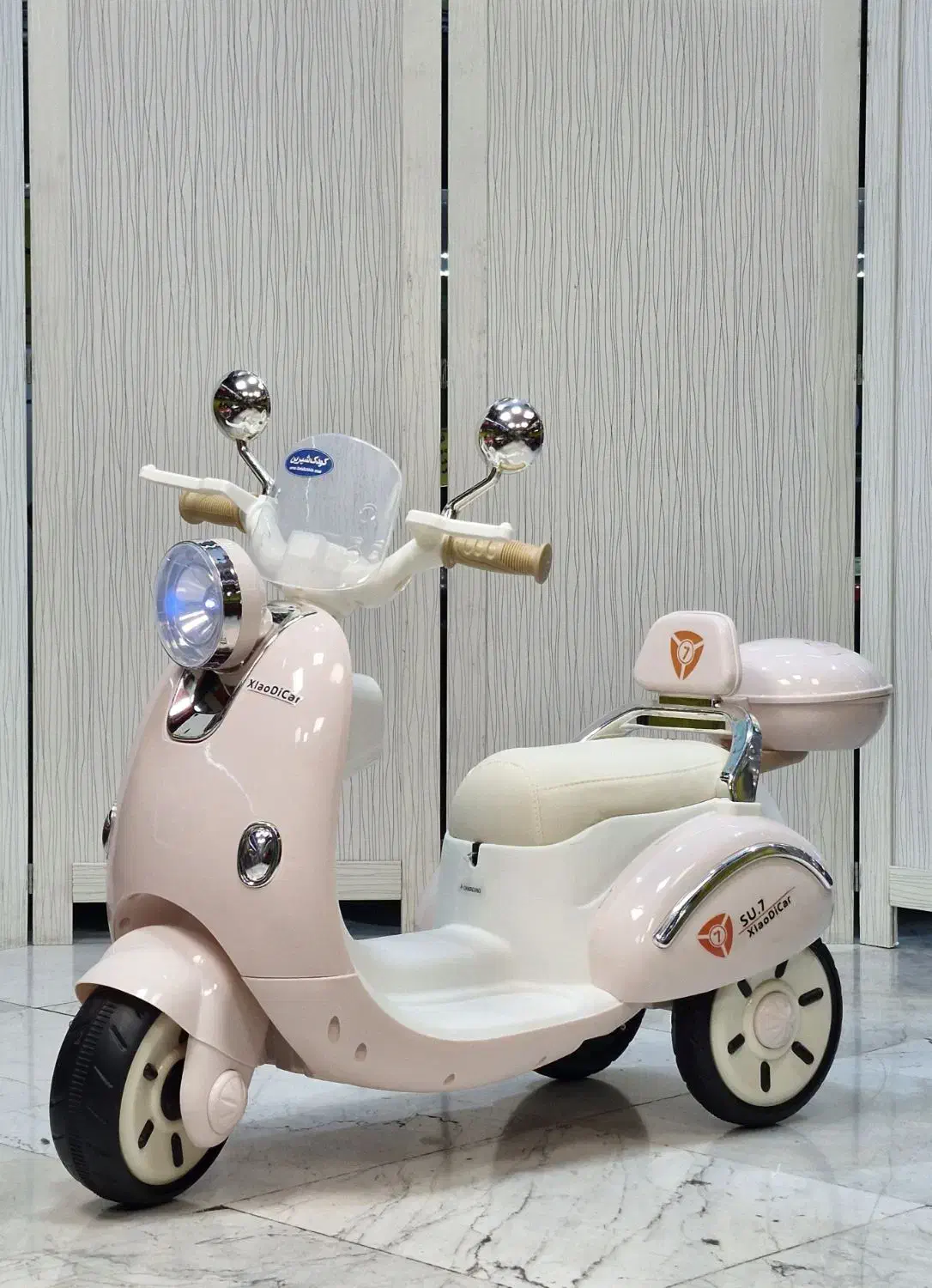 ماشین شارژی موتورشارژی کاسه چراغ گردباکس دار|اسباب‌‌بازی|تهران, پرستار|دیوار