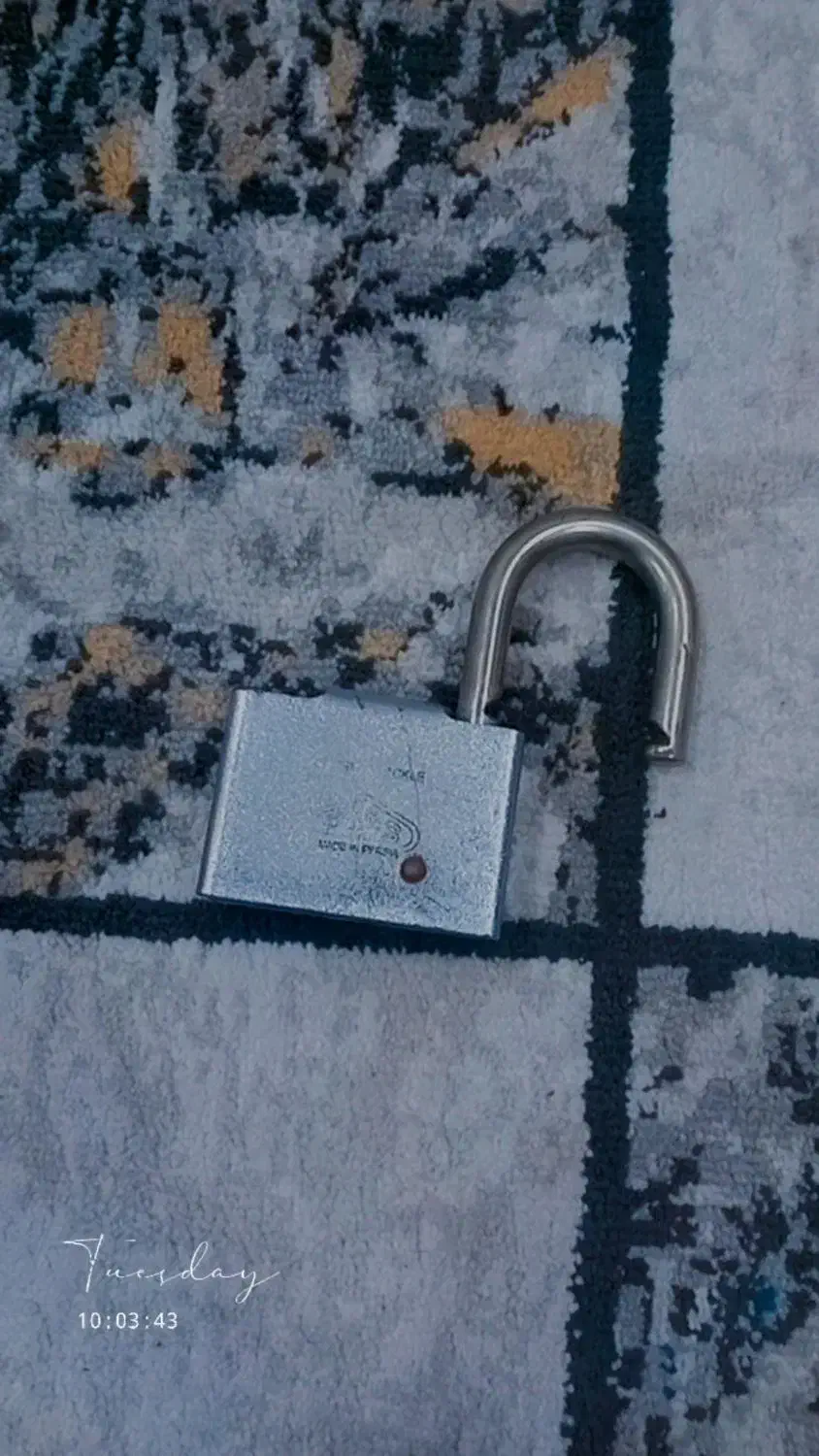 قفل سالم|اشیا|ایرانشهر, |دیوار