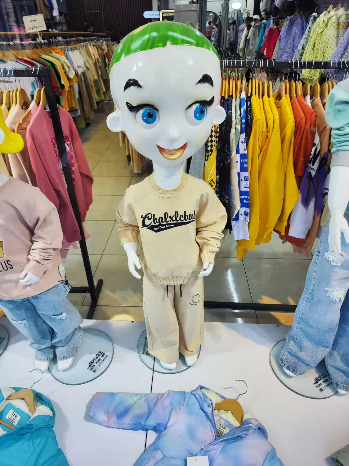 مانکن بچگانه|فروشگاه و مغازه|اسلامشهر, مظفریه|دیوار