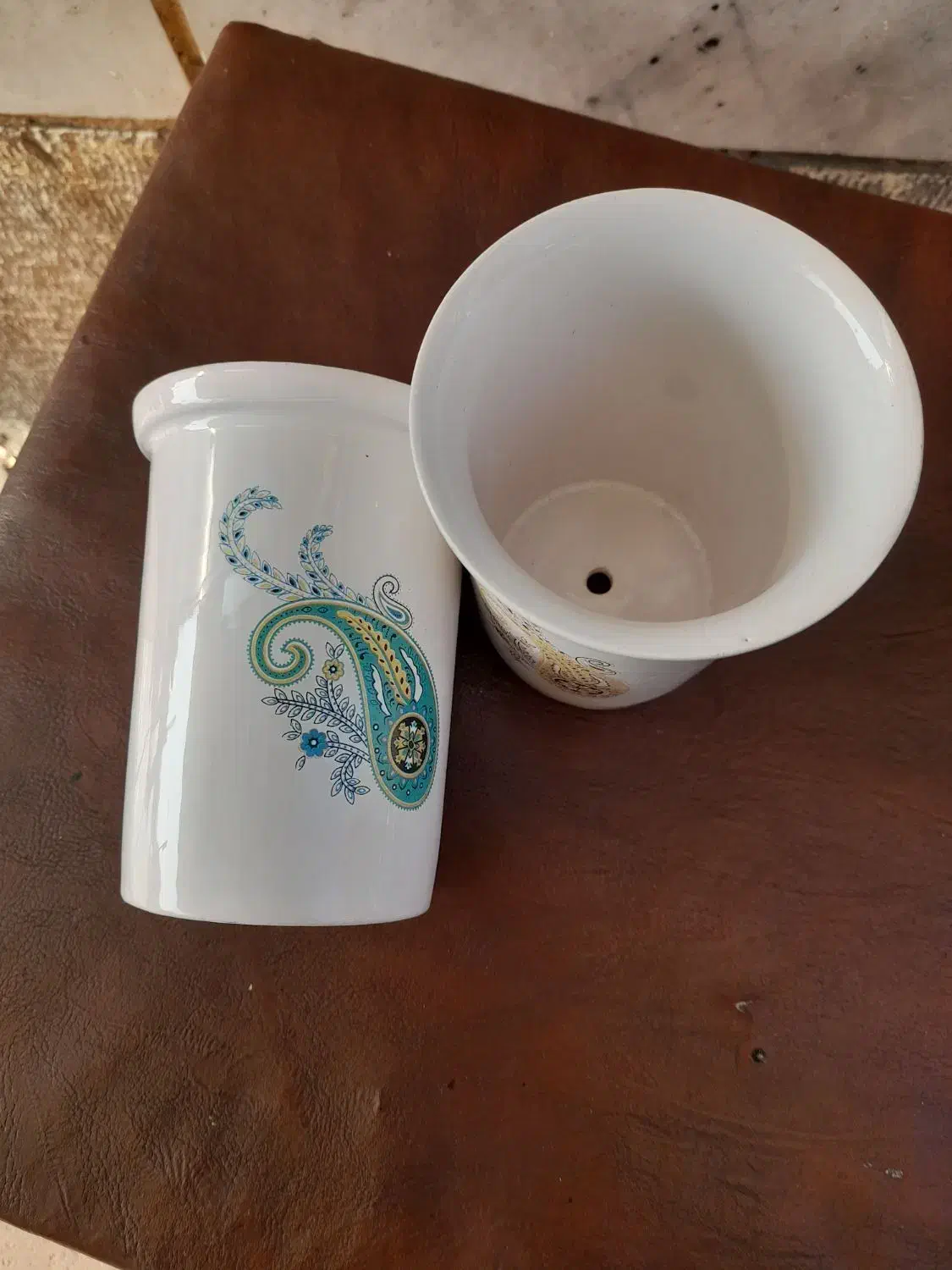 جا قاشقی|آبچکان و نظمدهنده ظروف|مرند, |دیوار