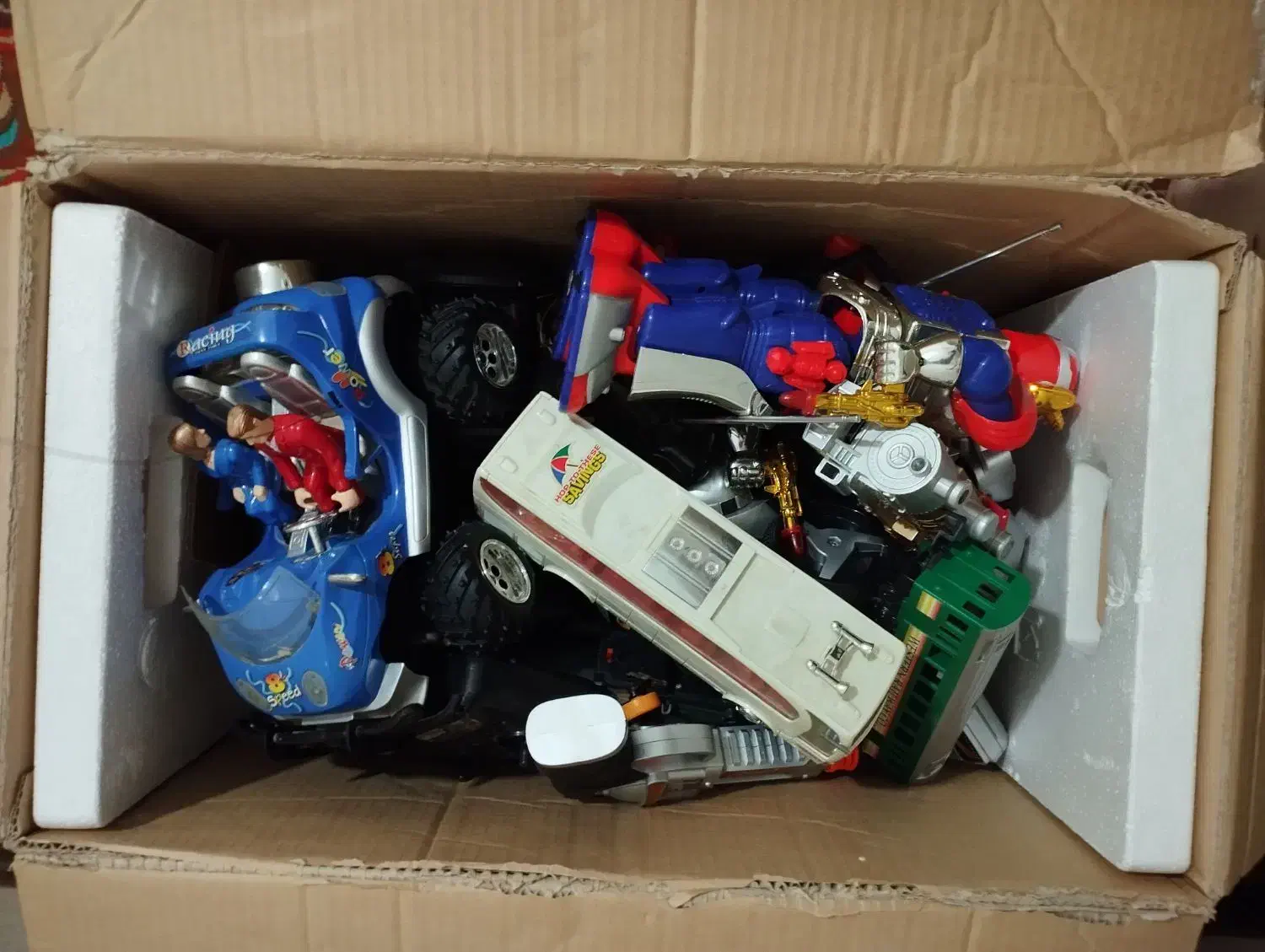 ماشین کنترلی درحدنواسباب بازی|اسباب‌‌بازی|اندیشه, اندیشه فاز ۵|دیوار