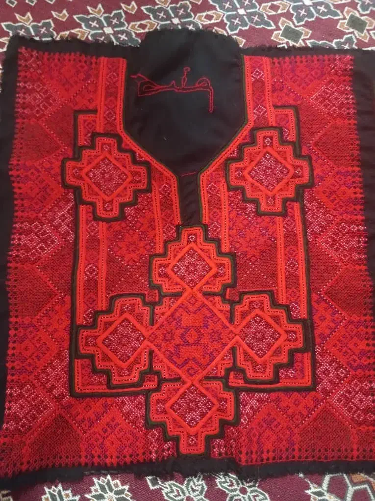 زی استین|لباس|ایرانشهر, |دیوار