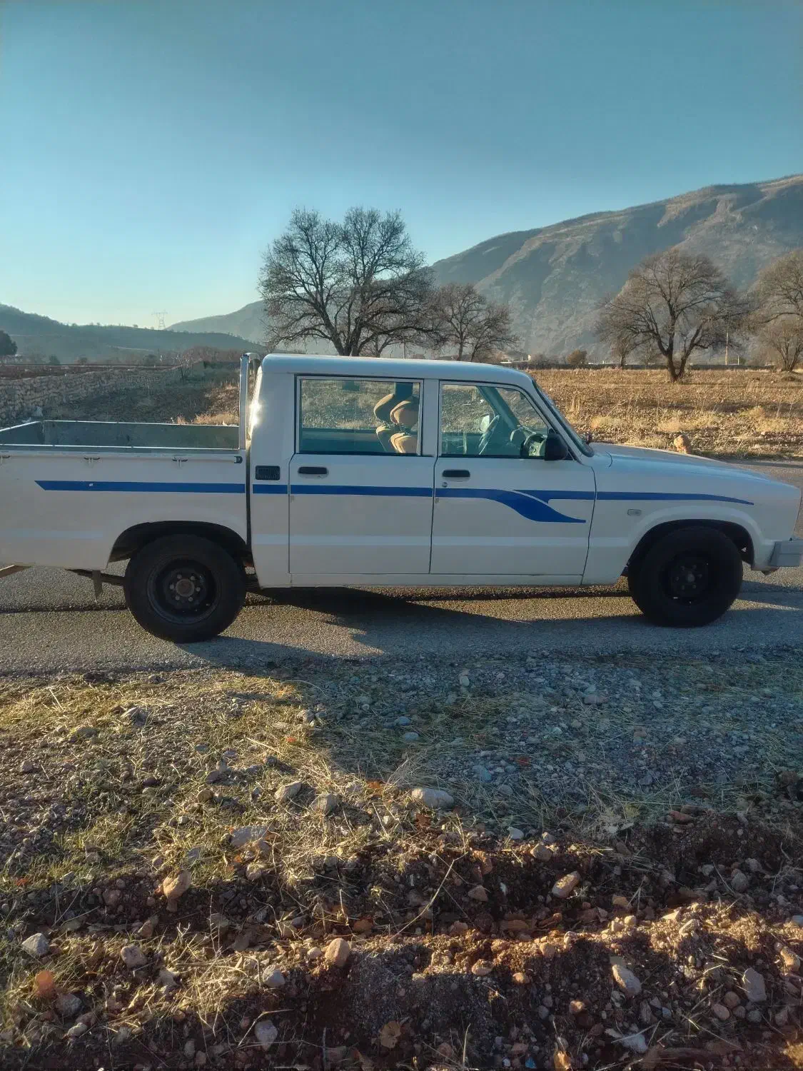 وانت کارا دوکابین مدل ۴۰۲|خودرو سواری و وانت|شیراز, حومه شیراز|دیوار