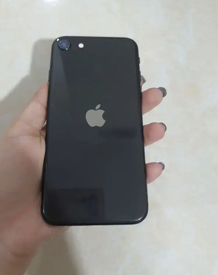 آیفون se 2020|موبایل|پرند, فاز ۶|دیوار