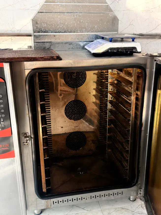 فروش فر کانوکشن لوکس گازی ۱۰ دیس بخار دار قنادی|کافیشاپ و رستوران|تبریز, |دیوار