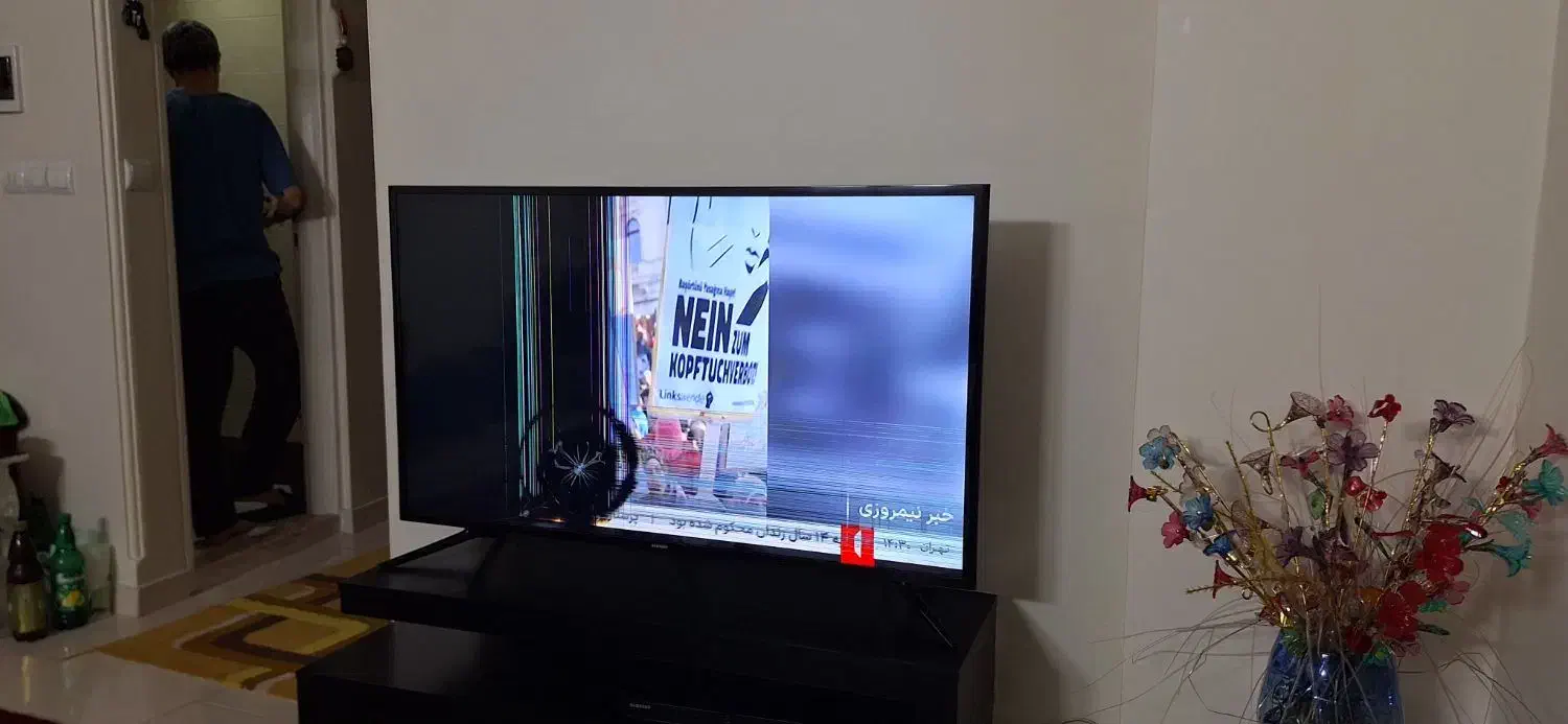 تلوزیون سامسونگ ۴۸ اینچ با کارتن|تلویزیون و پروژکتور|تهران, شیوا|دیوار