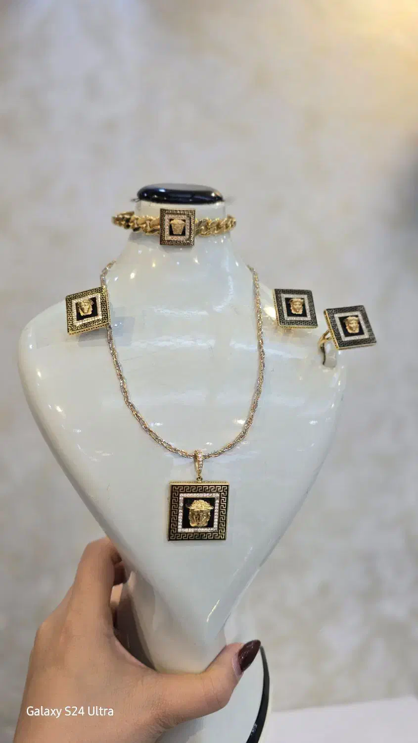 سرویس طلا ورساچه مناسب سرمایه گذاری|جواهرات|قم, ارم|دیوار