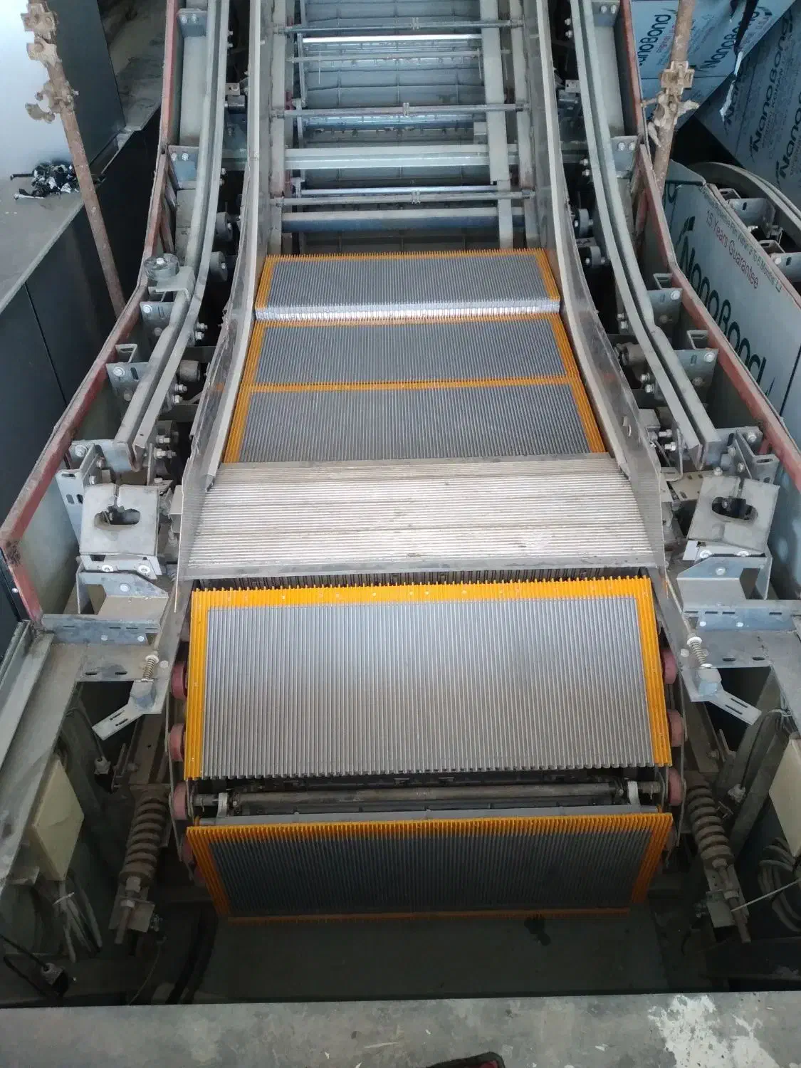 خدمات تخصصی پله برقی|مصالح و تجهیزات ساختمان|شیراز, زرگری|دیوار