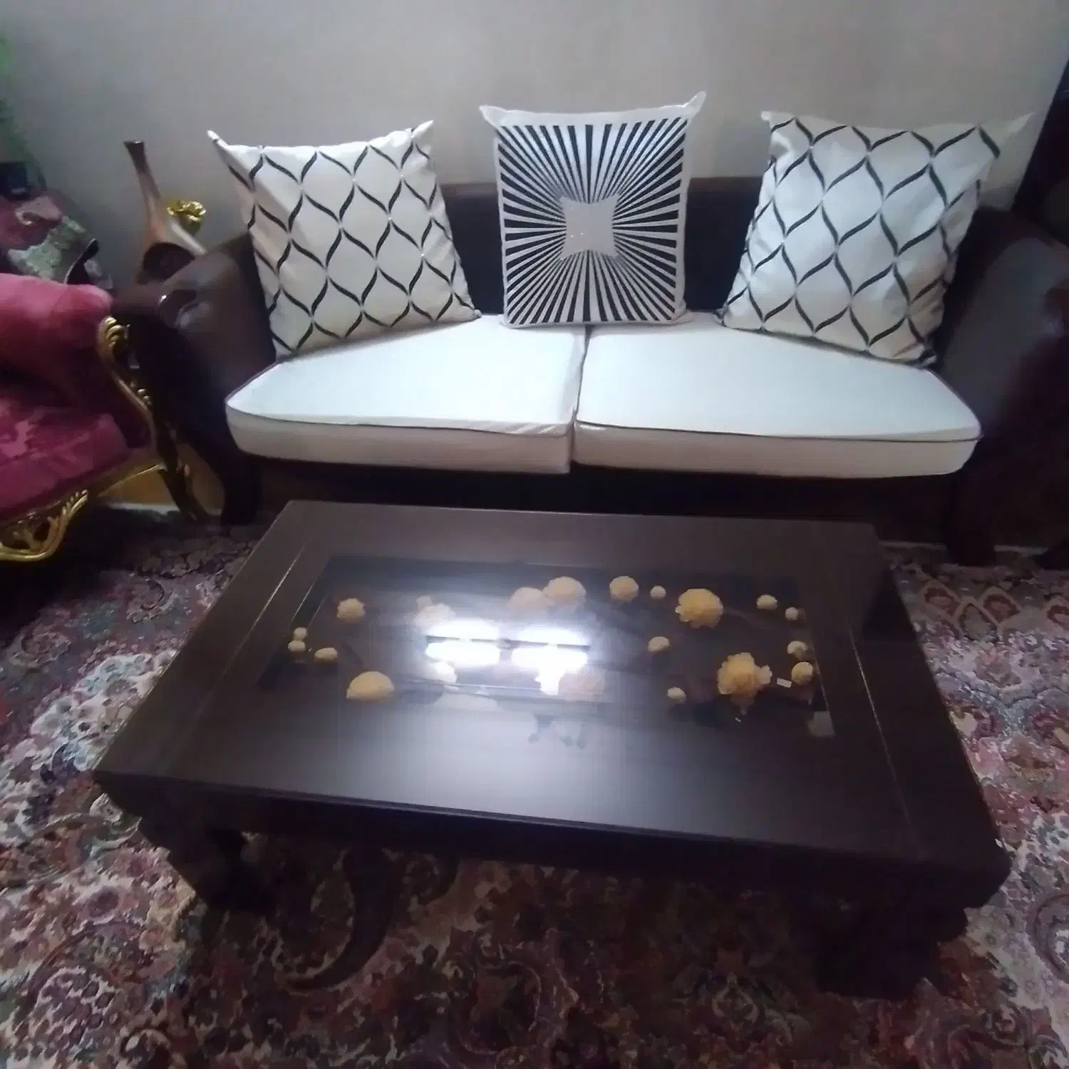 مبل ۸ نفره|مبلمان خانگی و میز عسلی|مشهد, کوشش|دیوار