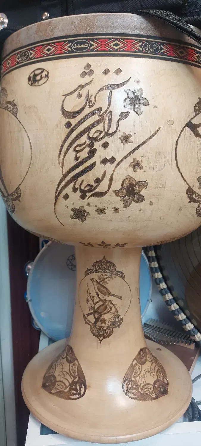 تمبک شیرانی|سازهای سنتی|اصفهان, سعادتآباد|دیوار