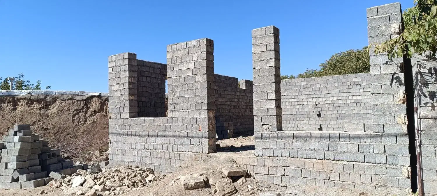 ساختمان نیمه کاره واقع در دهستان هولاسو|فروش خانه و ویلا|شاهین دژ, |دیوار