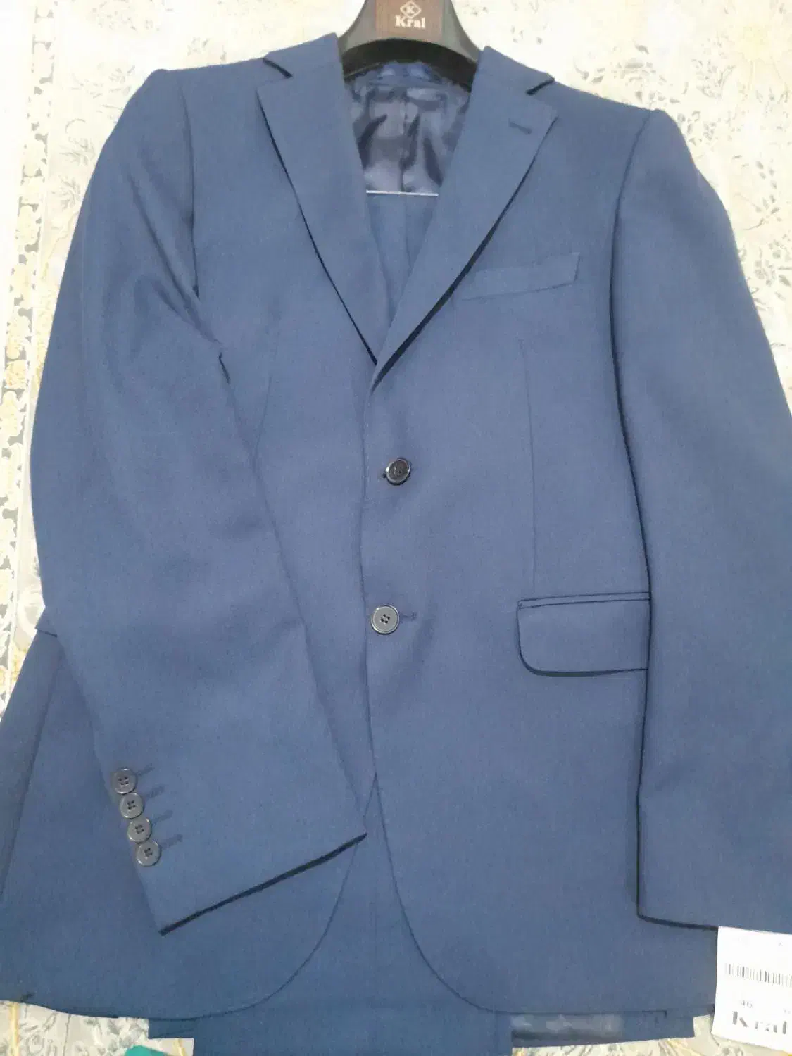 سه عدد کت شلوار مردانه نو|لباس|پرند, فاز ۳|دیوار