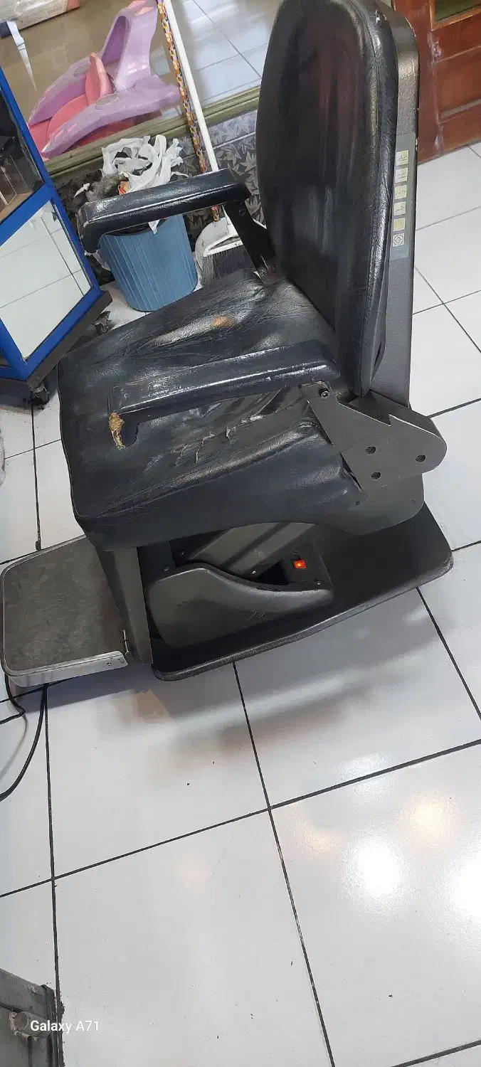 صندلی برقی آرایشگری|آرایشگاه و سالنهای زیبایی|پردیس, فاز ۱|دیوار