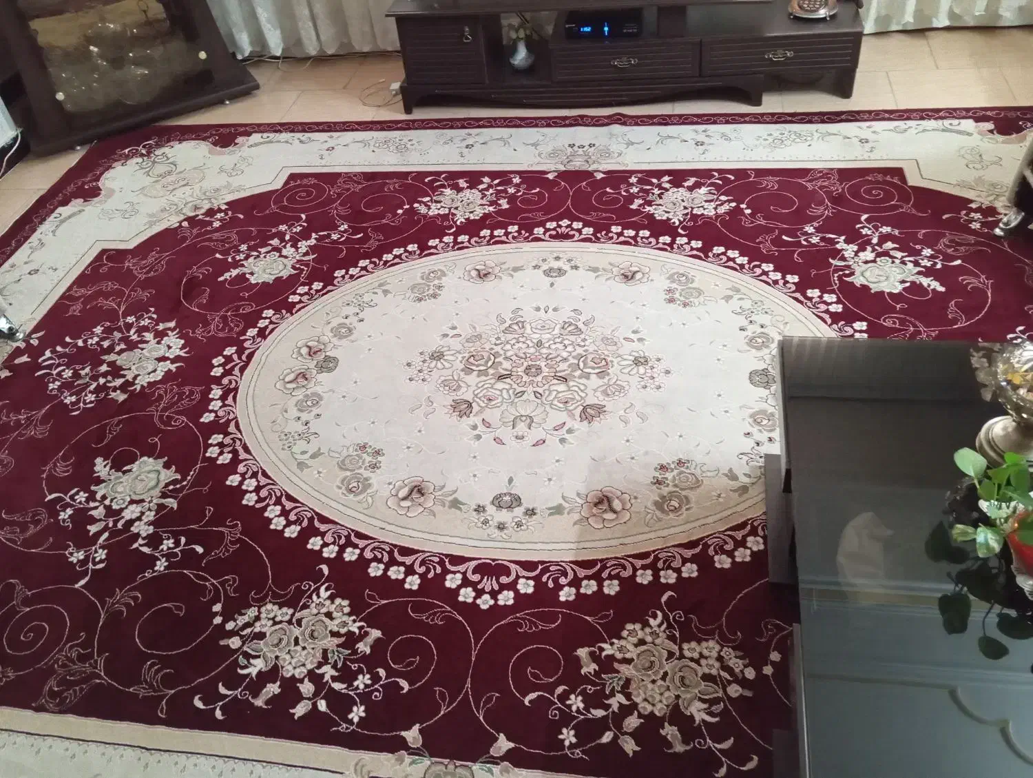 دوتخته فرش ۱۲ متری سالم خیلی تمیز بفروش میرسد|فرش|محمدشهر, همایون ویلا|دیوار