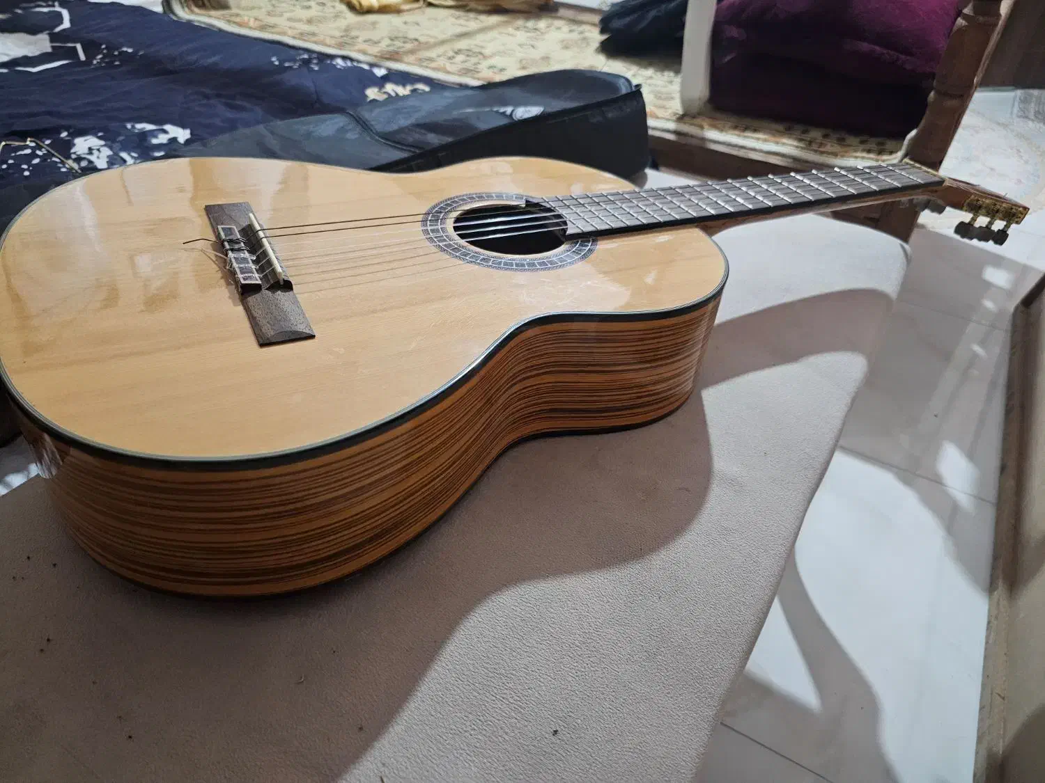 گیتار فونیکس در حد نو به شرط کارشناسی|گیتار، بیس، امپلیفایر|نظرآباد, رسالت|دیوار