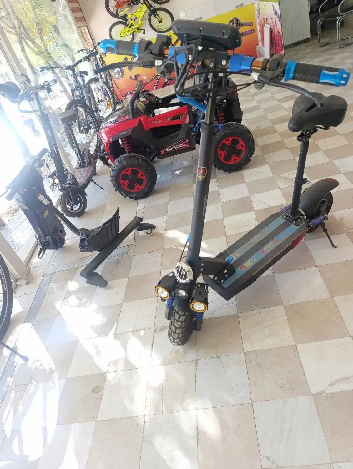 اسکوتر برقی مانیتور بزرگ|دوچرخه، اسکیت، اسکوتر|مبارکه, |دیوار