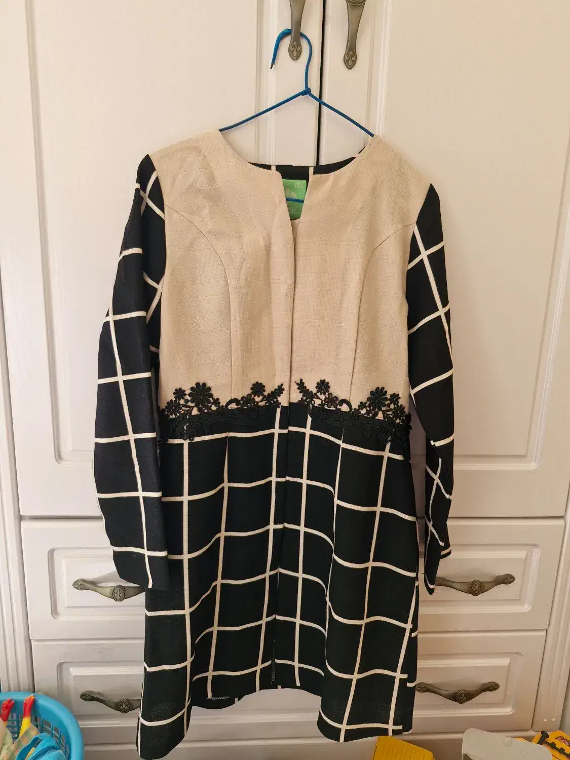 لباس زمستانه|لباس|اصفهان, کوی شهید کشوری|دیوار