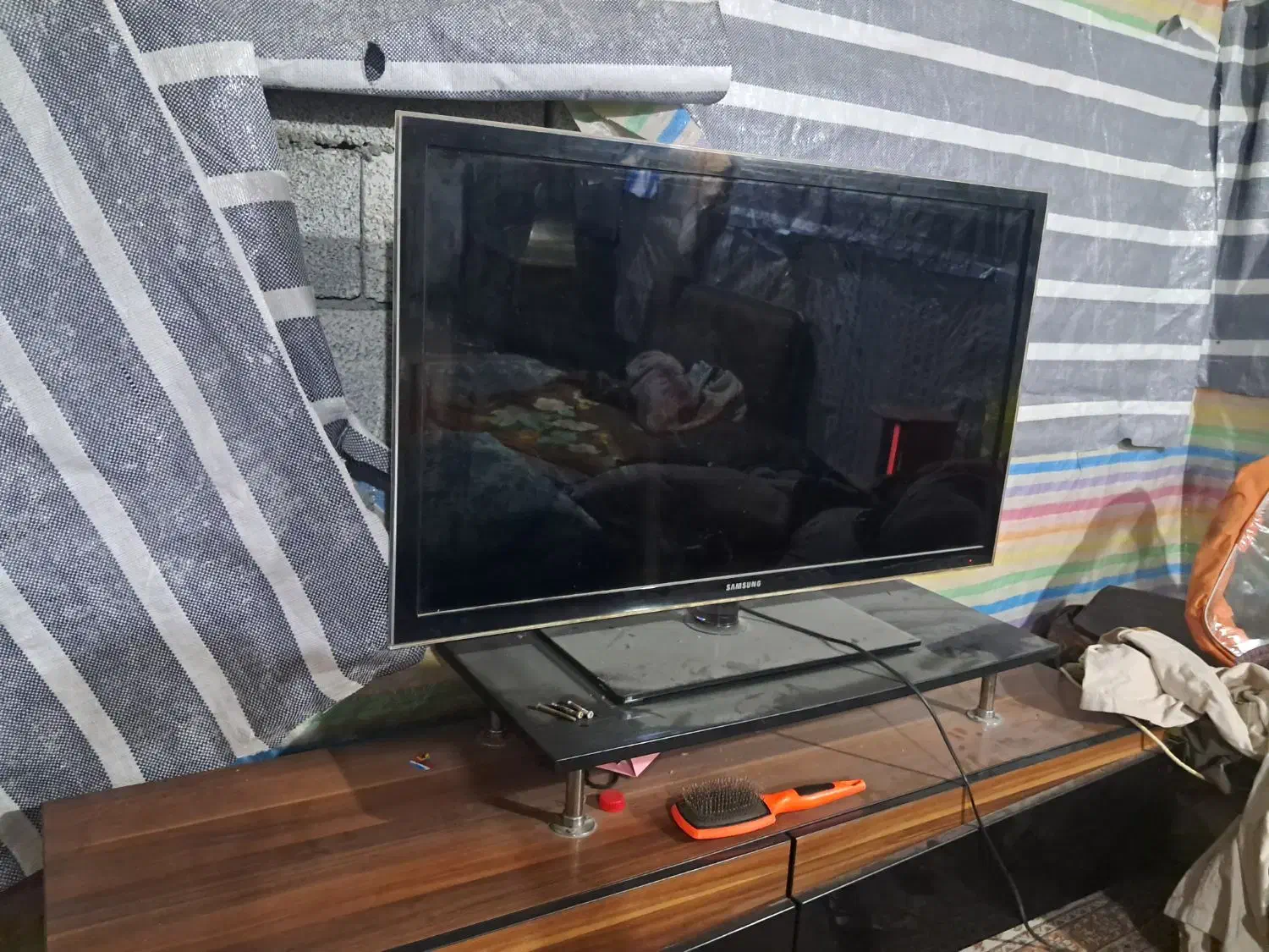 تلوزیون ۴۲ اینچ سامسونگ|تلویزیون و پروژکتور|رامسر, |دیوار