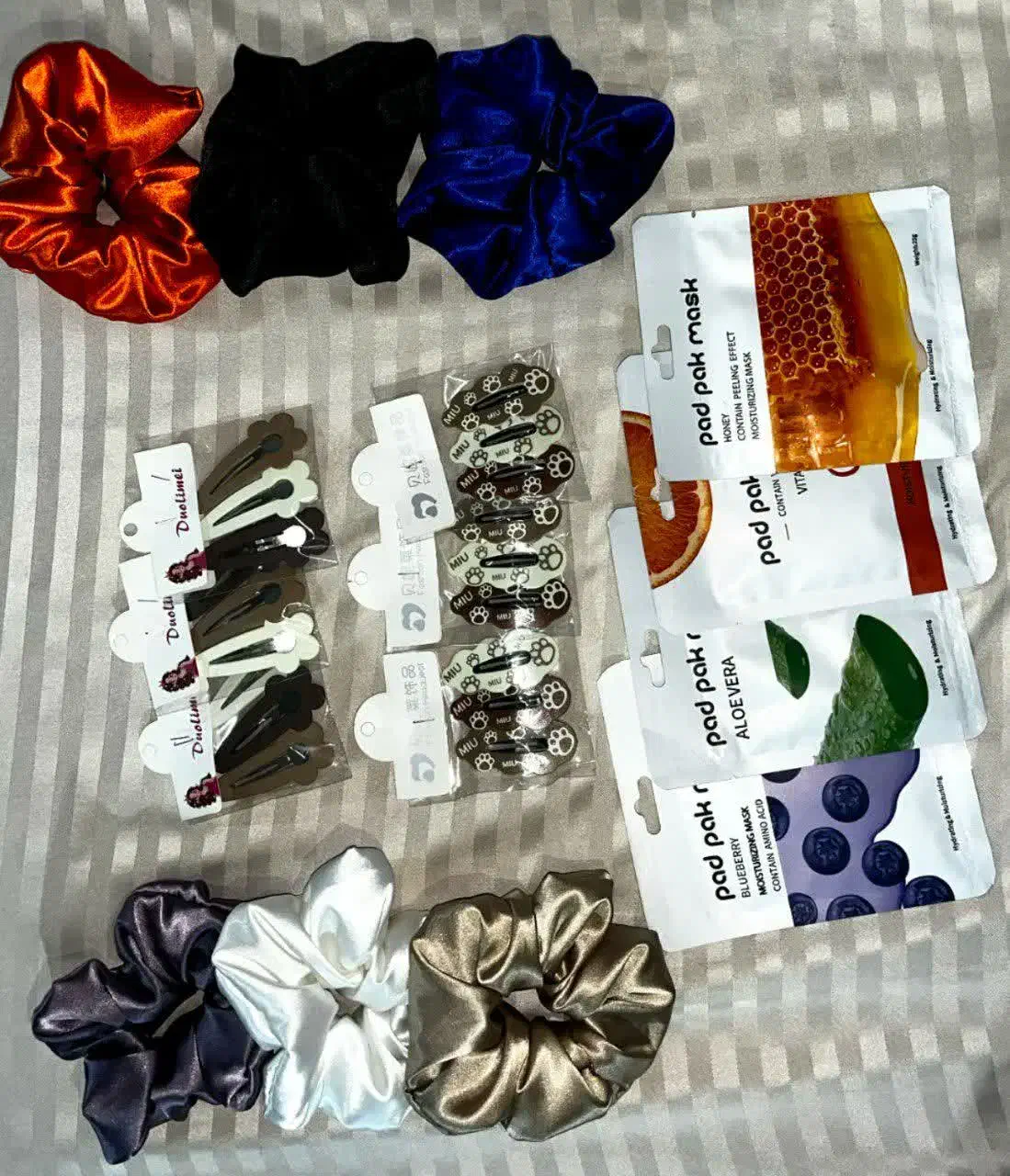 لباس و اکسسوری|لباس|سیاهکل, |دیوار