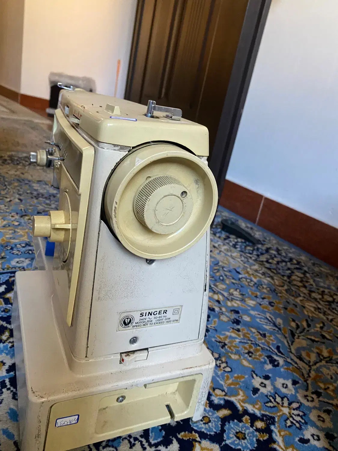 چرخ خیاطی سینگر|چرخ خیاطی و ریسندگی|رشت, استادسرا|دیوار