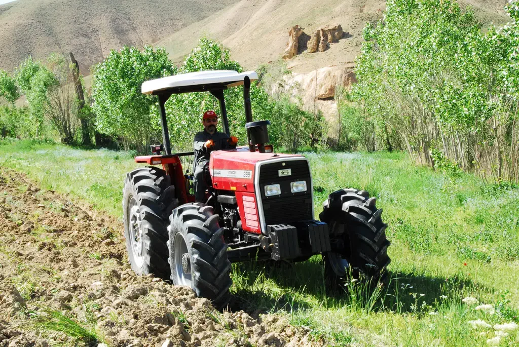 شخم تراکتور اجاره ای|خدمات باغبانی و درختکاری|بندر ماهشهر, |دیوار