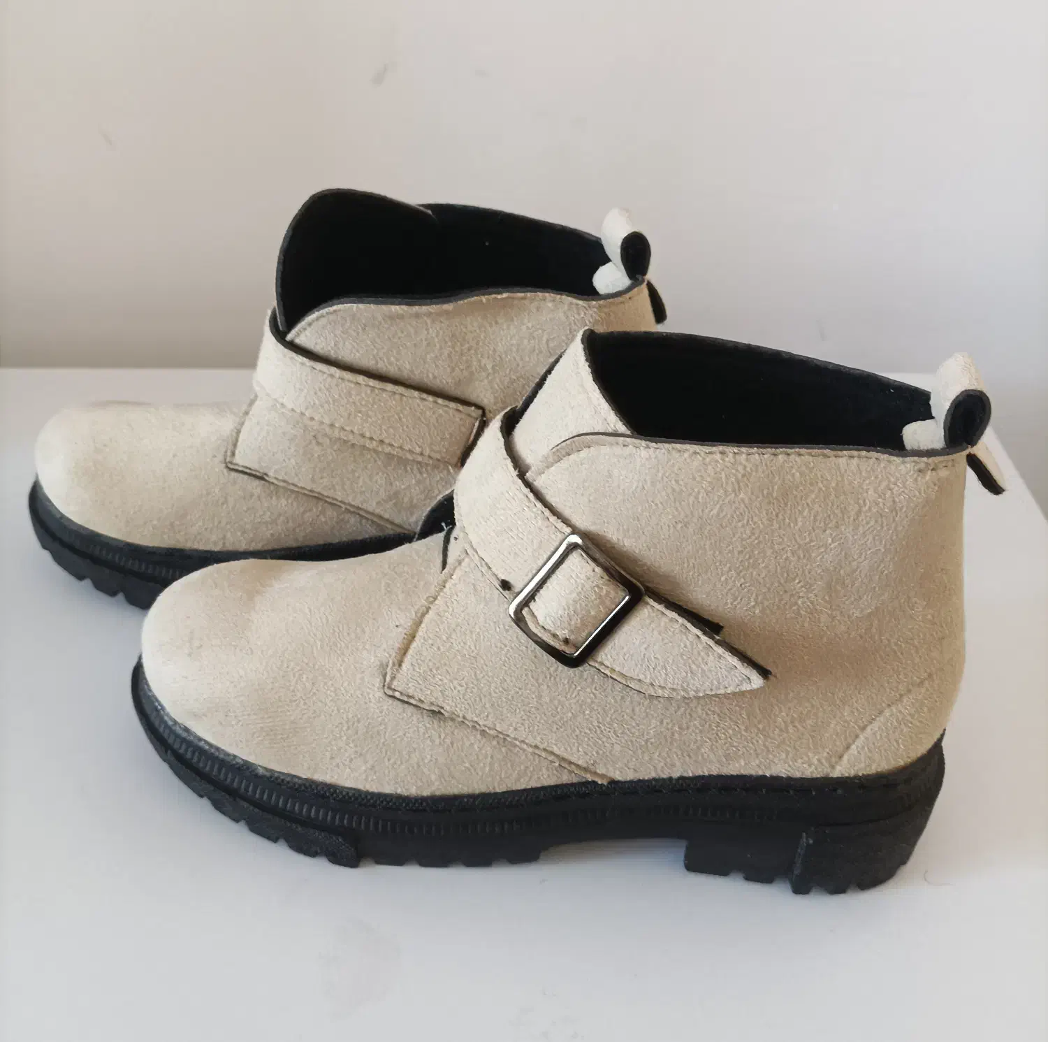 نیم بوت زنانه حراج واقعی فقط 300هزارتومان|حراج|قزوین, |دیوار