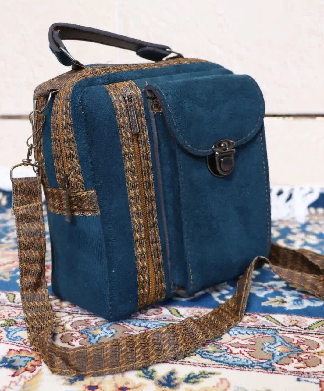 کیف رو دوشی|کیف، کفش، کمربند|اصفهان, ابر|دیوار