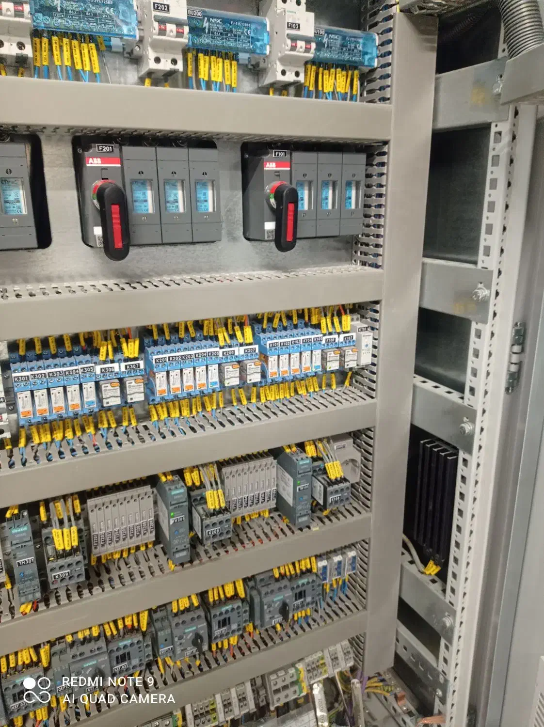 برق صنعتی و برق ساختمان|خدمات پیشه و مهارت|اندیمشک, |دیوار