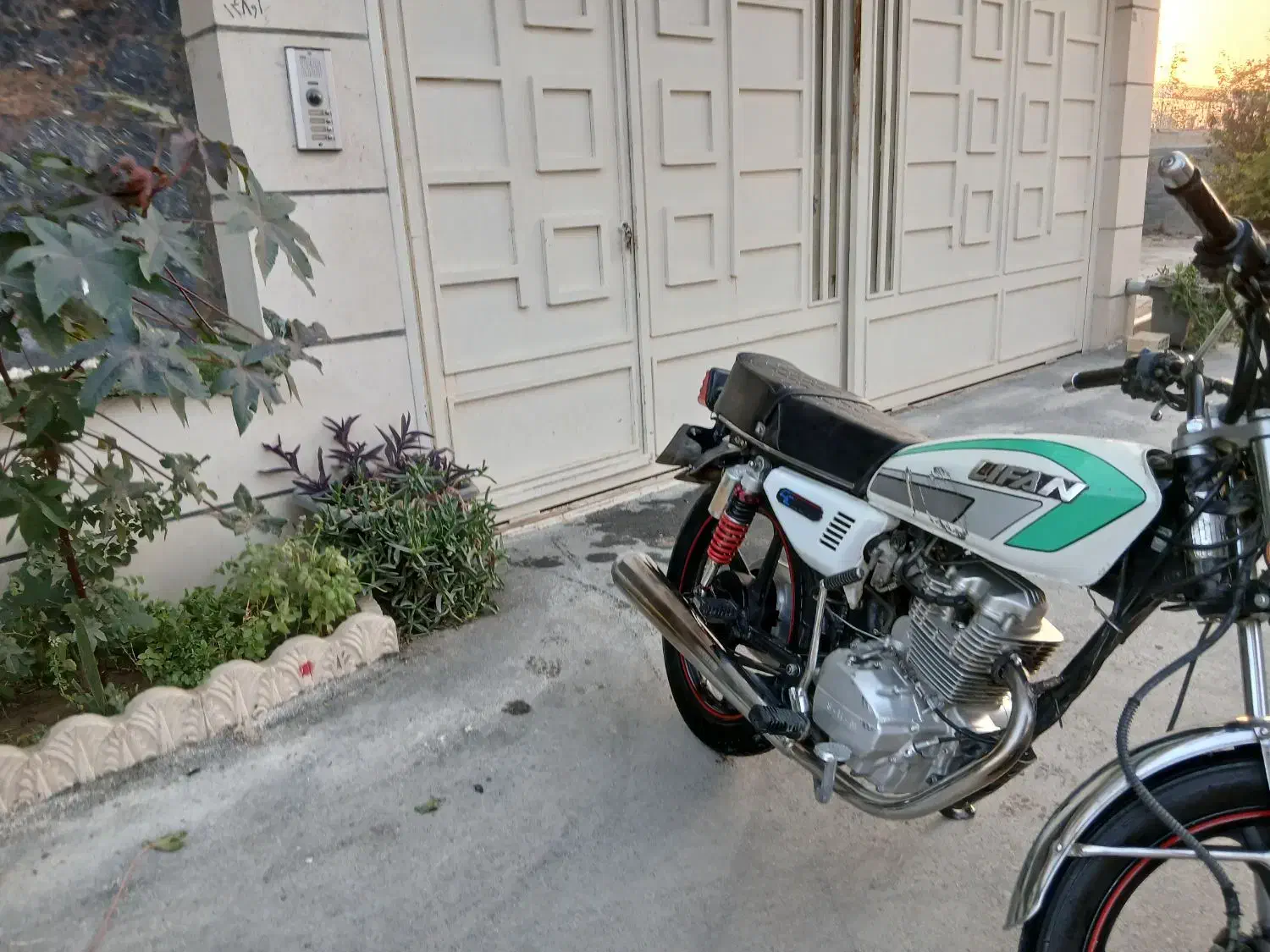 ۲۰۰ لیفان|موتورسیکلت|خمینی‌شهر, |دیوار