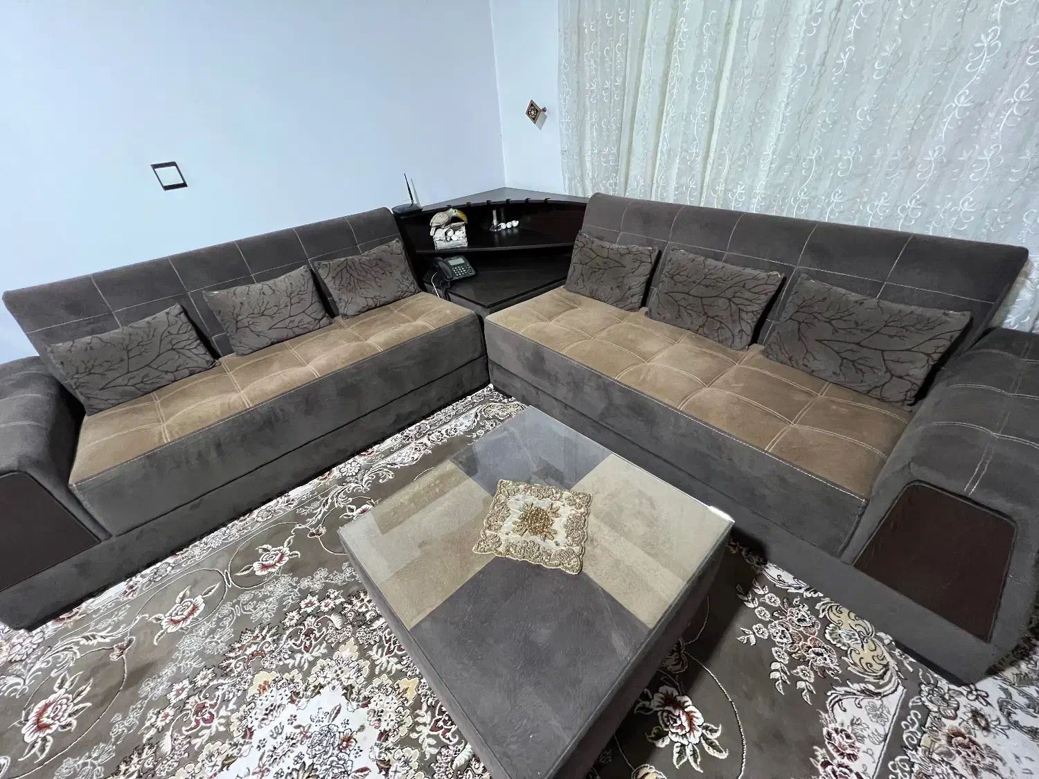 مبل ۷ نفره همراه با میز جلو مبلی|مبلمان خانگی و میز عسلی|آستانه اشرفیه, |دیوار