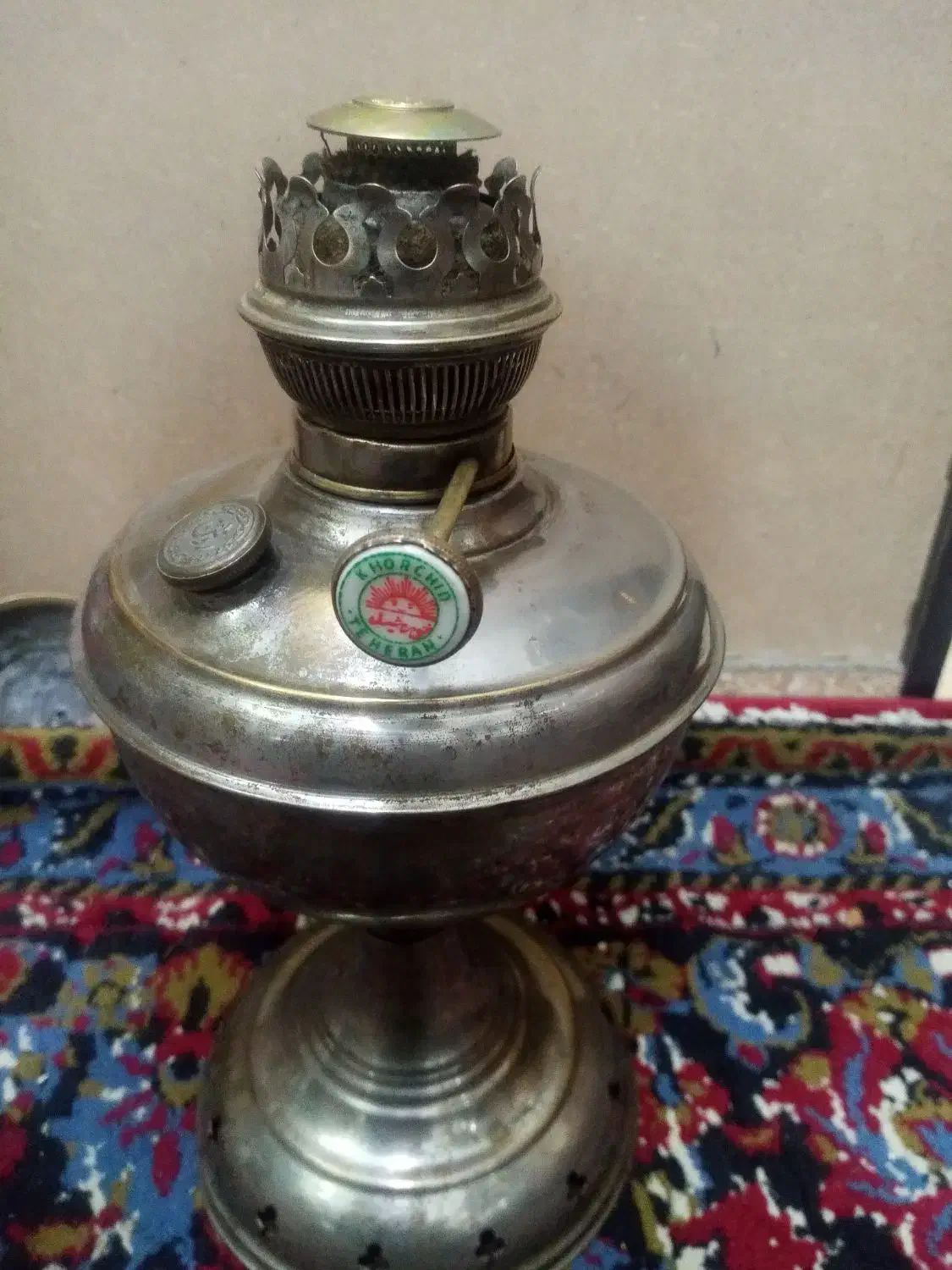 چراغ گرسوز|کلکسیون اشیاء عتیقه|کاشمر, |دیوار