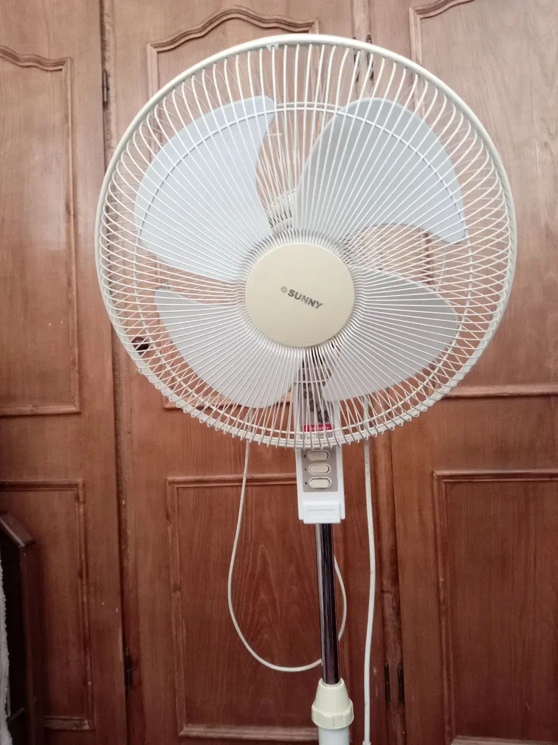 پنکه ایستاده سانی|پنکه و تصفیه‌کنندهٔ هوا|تبریز, |دیوار