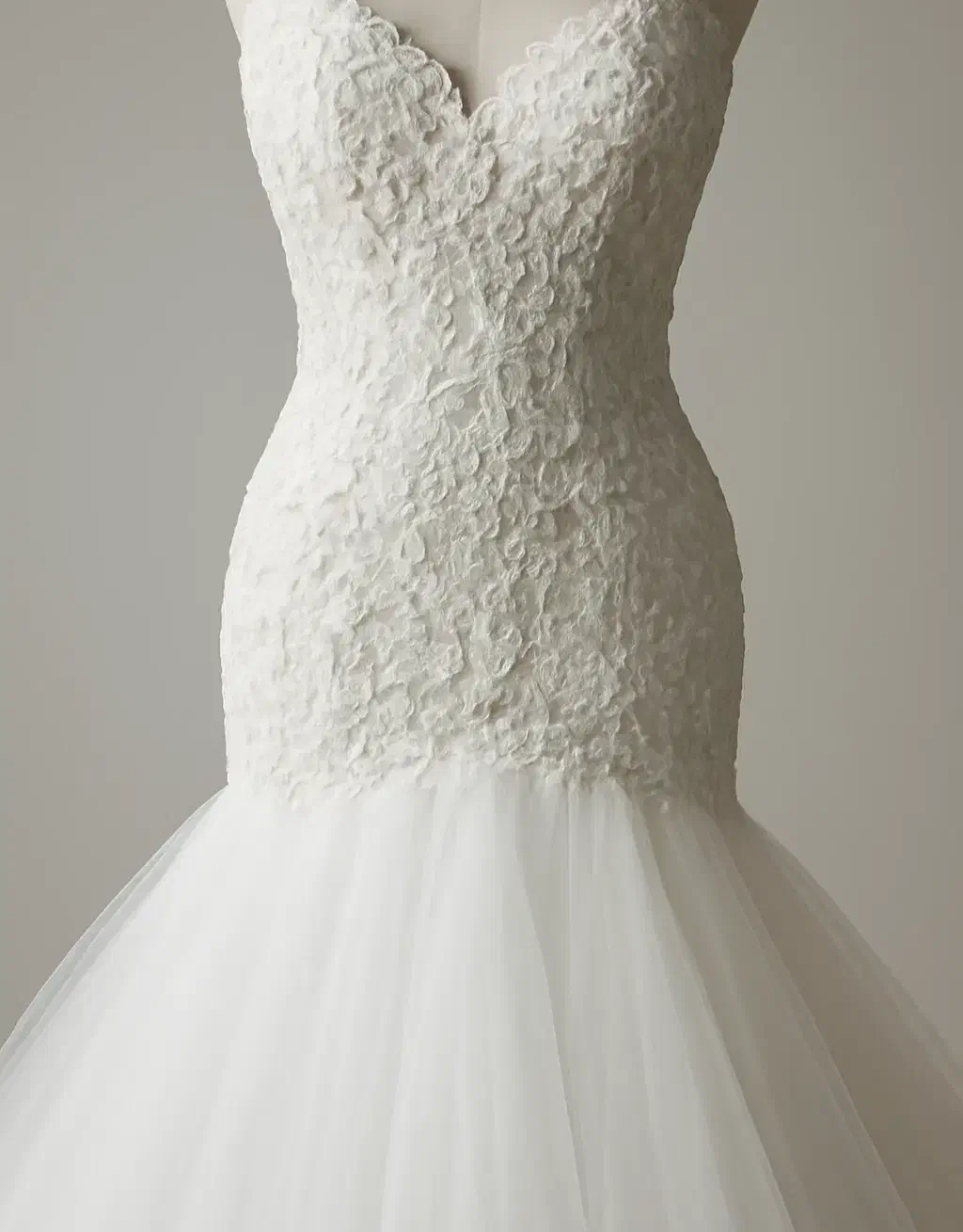 لباس عروس مزون دوزی مدل ماهی یکبار استفاده شده|لباس|رودسر, |دیوار