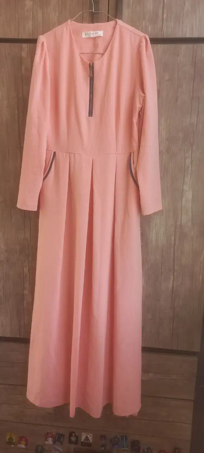 لباس بلند|لباس|مشهد, امیر|دیوار