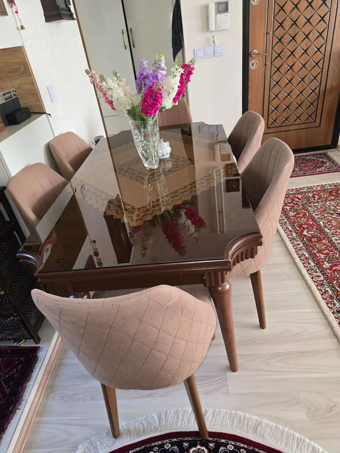 میز و صندلی صبحانه خوری ۶ نفره|میز و صندلی غذاخوری|تبریز, |دیوار