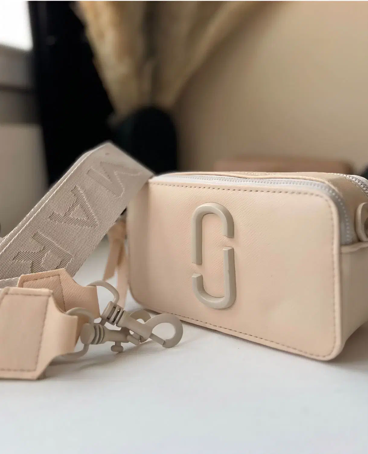 نیلوبگ|کیف، کفش، کمربند|یزد, |دیوار