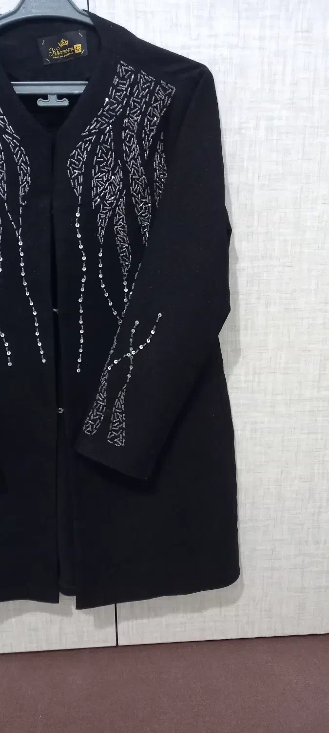 مانتو|لباس|نسیم‌شهر, |دیوار