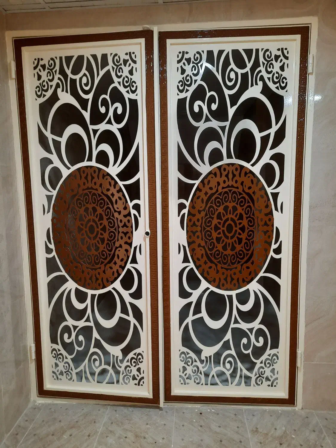 رنگ آمیزی کامران|خدمات پیشه و مهارت|کازرون, |دیوار