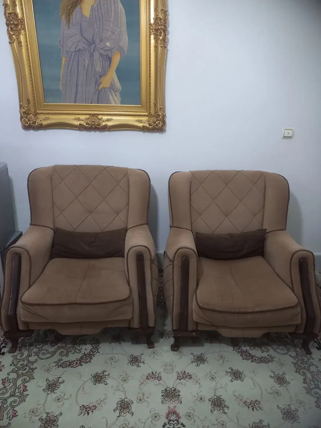 مبل راحتی|مبلمان خانگی و میز عسلی|تربتحیدریه, نواب صفوی|دیوار