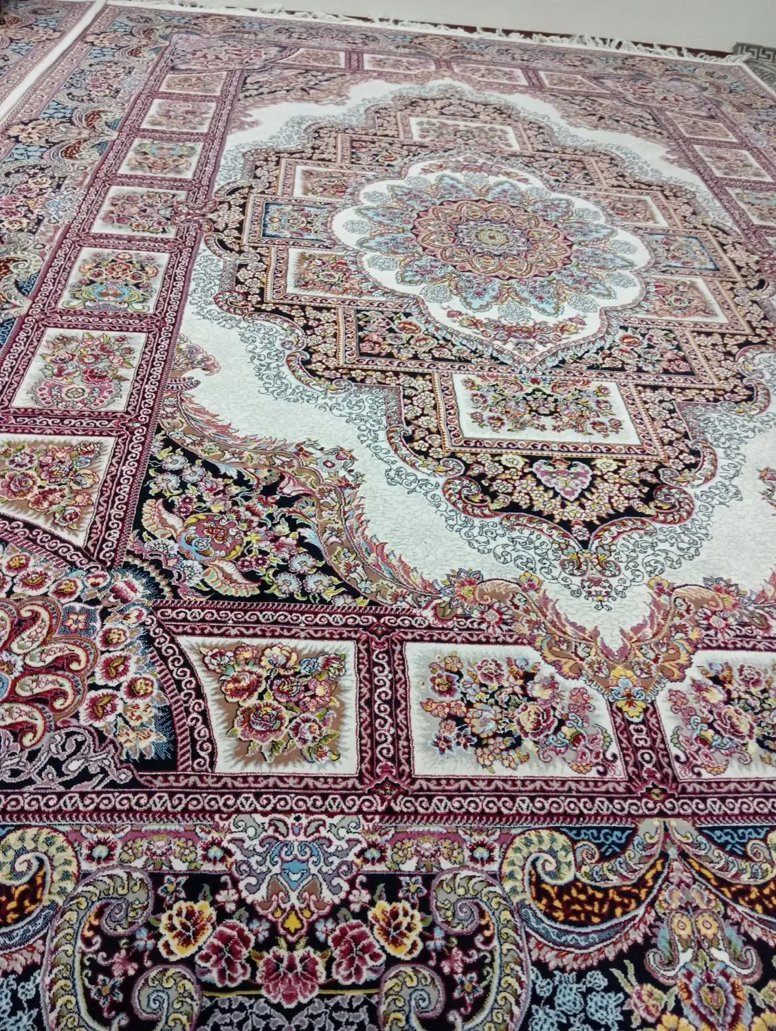 فرش۹متری وکناره|فرش|قم, هفت تیر|دیوار