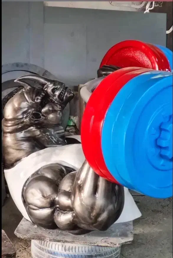 مجسمه کرگدن بدنساز مجسمه کرگدن وزنه بردار با هالتر|مجسمه، تندیس، ماکت|تهران, وردآورد|دیوار