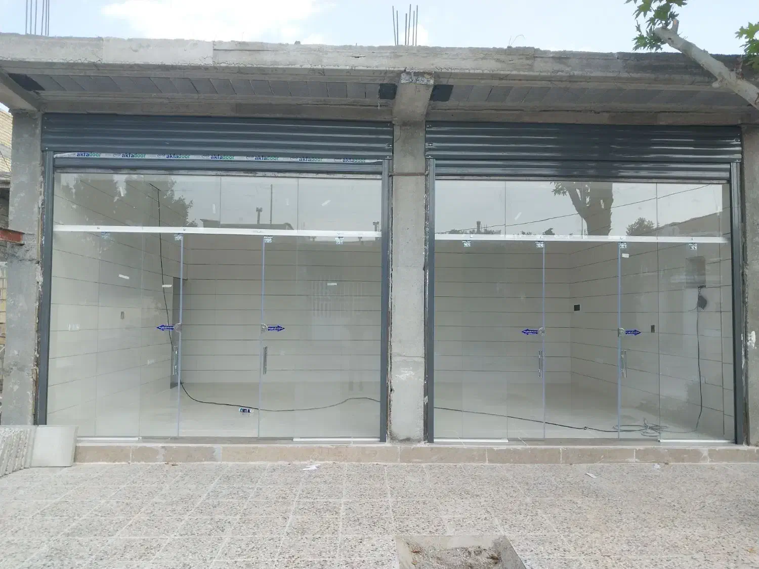 شیشه سکوریت درب برقی کرکره ای|مصالح و تجهیزات ساختمان|مرودشت, شهرک مهدیه|دیوار
