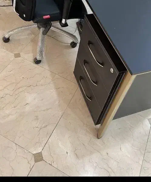 فایل سه کشو مشکی با دستگیره کروم|جاکفشی، کمد، دراور|تهران, قلهک|دیوار