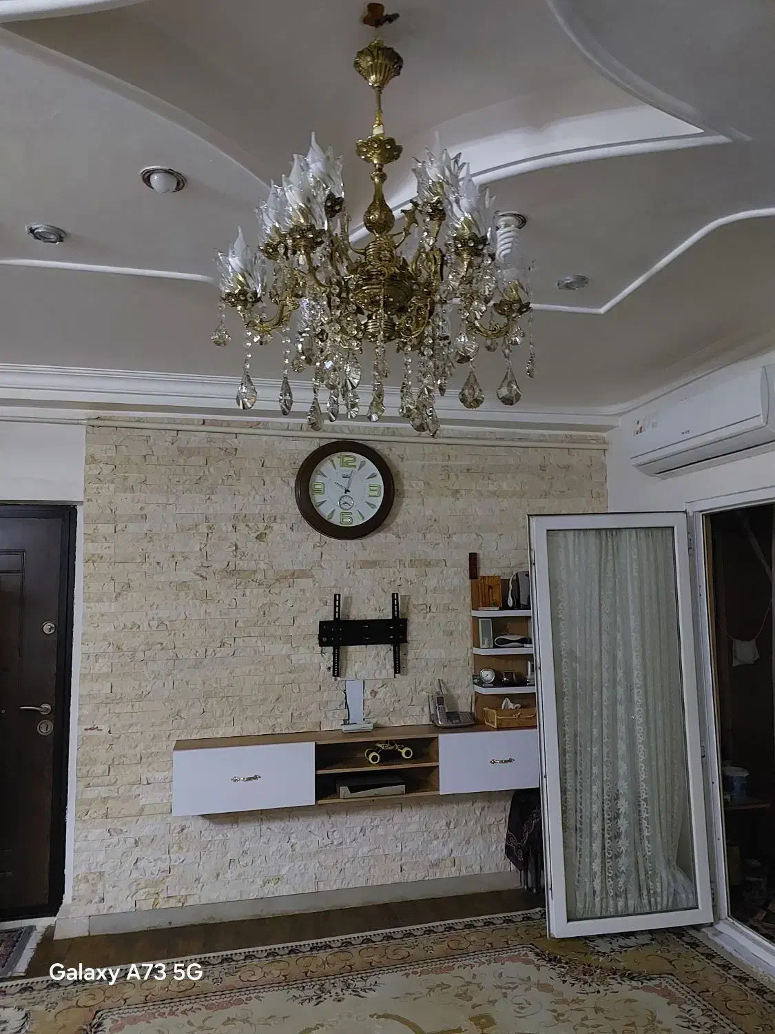 لوستر۱۲شاخه برنز ازنزدیک ببینیدخیلی شیک هست|لوستر و چراغ آویز|نکا, |دیوار