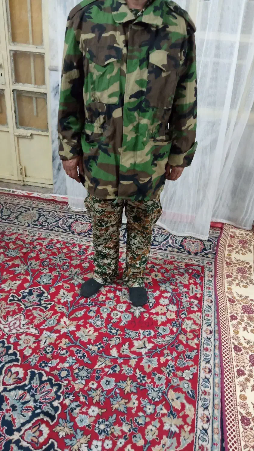 اورکت نظامی|لباس|مشهد, موعود|دیوار