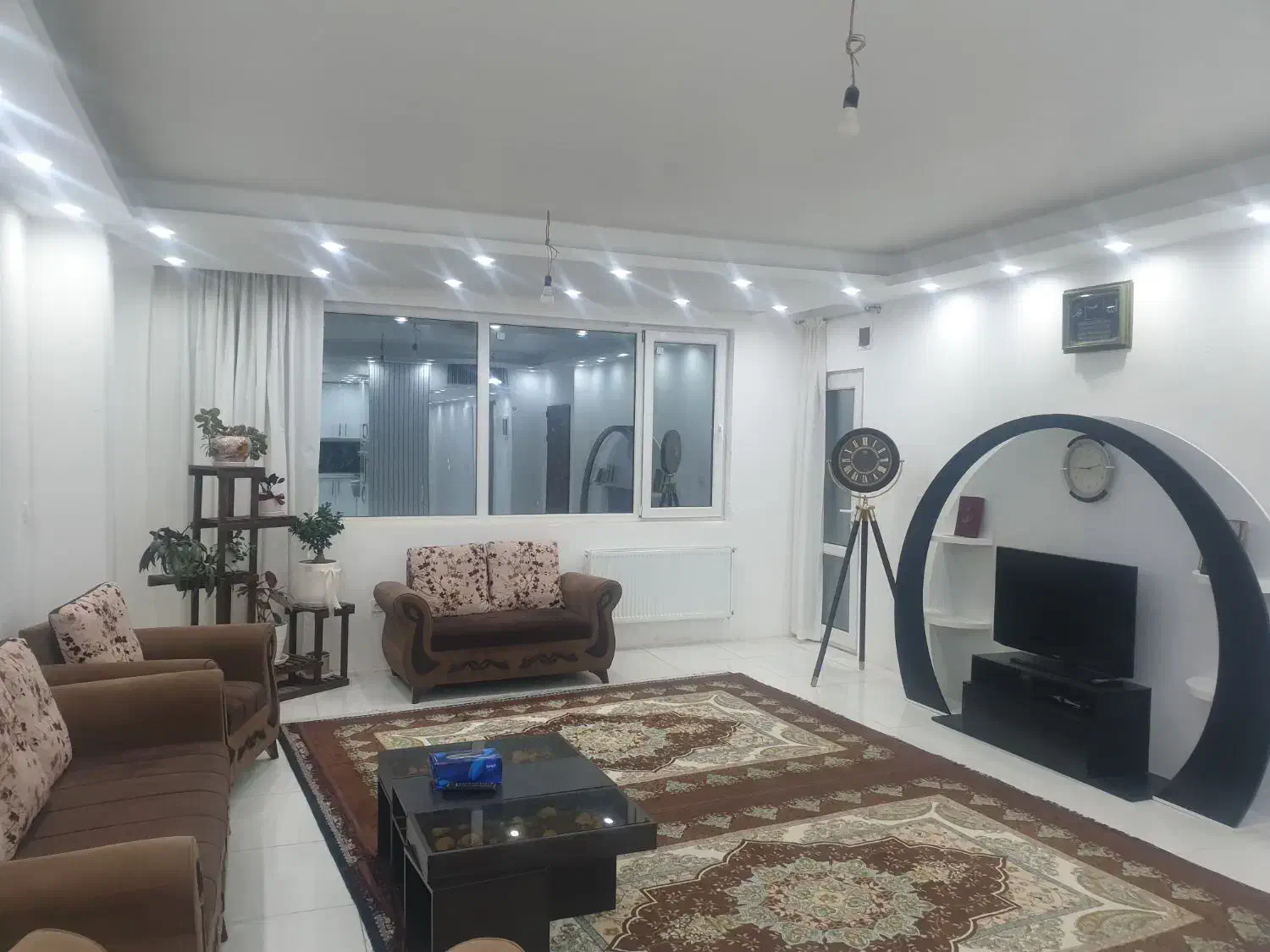 مبله دو خواب|اجارهٔ کوتاهمدت آپارتمان و سوئیت|شیراز, شهرک ولیعصر|دیوار